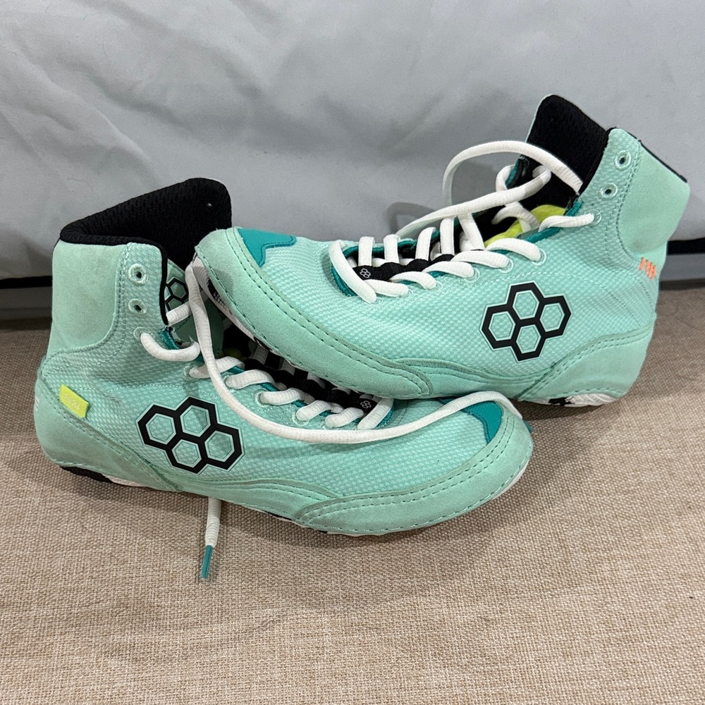 Women's Mint Green High-Top Athletic Shoes